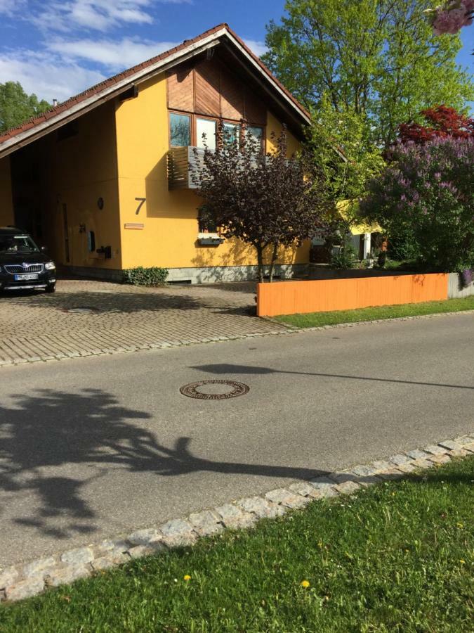 Zimmer In Lautrach Exterior photo